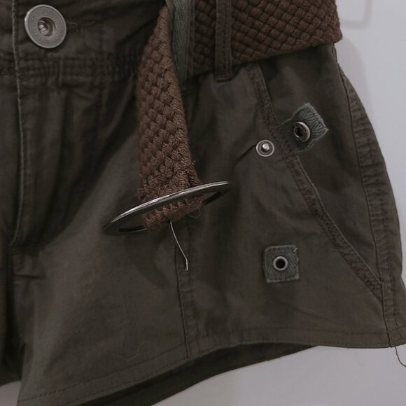 Reworked Cargo Low Waisted Micro Shorts Comes with Belt - Picture 7 of 8